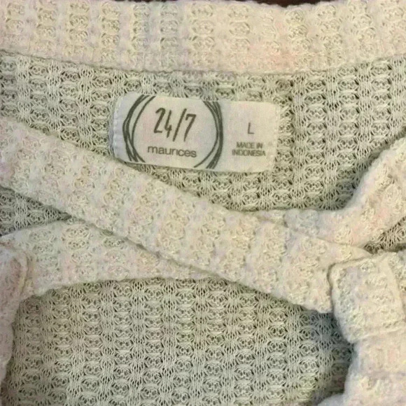 Maurice’s lightweight sweater size large - Picture 6 of 7